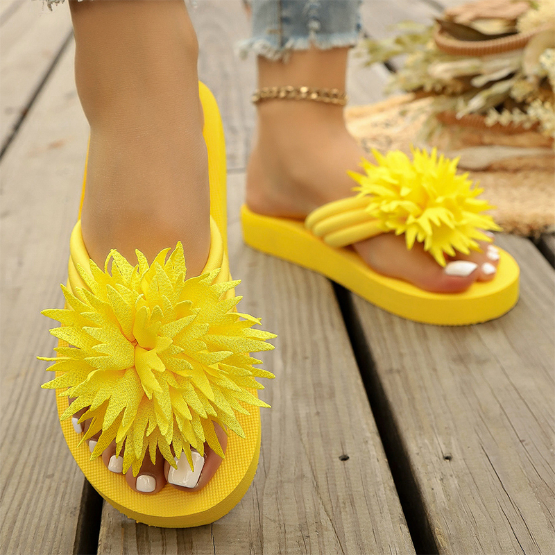 Blommiga Flipflops för Damer – Lätta Sommartofflor