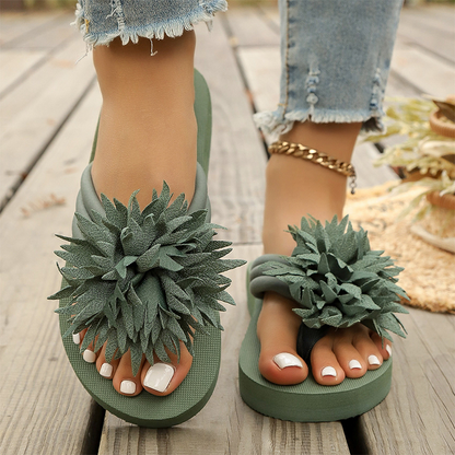 Blommiga Flipflops för Damer – Lätta Sommartofflor