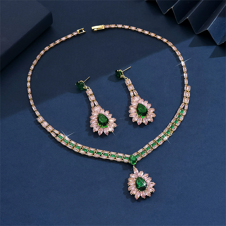 🎉 BEGRÄNSAD TID 50% RABATT! 💎 Zirkon Smyckesset – Halsband & Hängörhängen för Dam – Rosa & Grön Design, Premium Kopparbas ✨