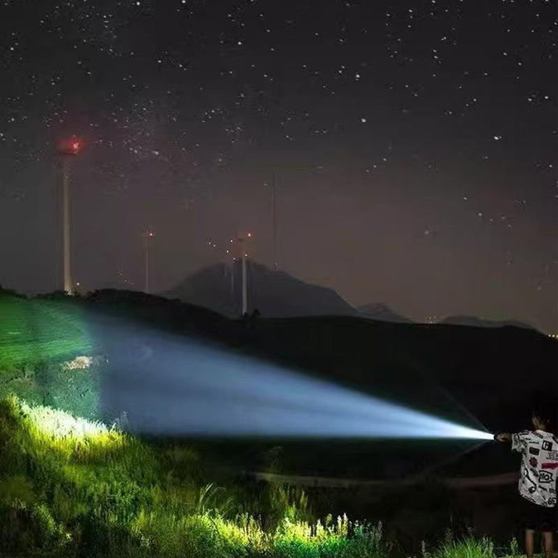 Ultraljus LED-ficklampa med batteriindikator