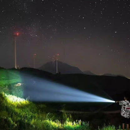 Ultraljus LED-ficklampa med batteriindikator