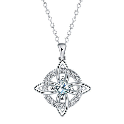 Elegant keltisk knutpendelhalsband