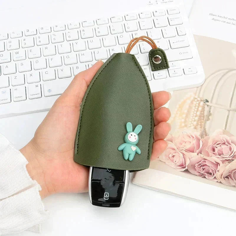 🐰 50 % RABATT NU! 🔑 Söt kaninformad nyckelväska – högkvalitativt läder, dolda nyckelringar & perfekt gåva ✨