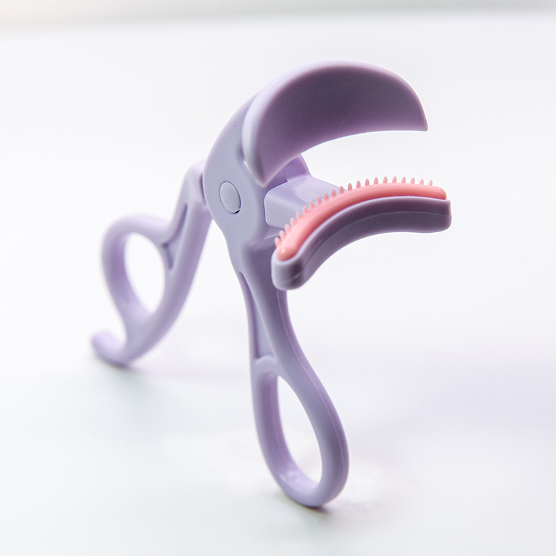 👁️ 50% RABATT! ✨ Vidvinklad ögonfransböjare med kam – Omedelbart fransböj, inbyggd separeringskam & skonsam kuddplatta – Ergonomiskt handtag för exakt, klumpfri böjning på sekunder 💫
