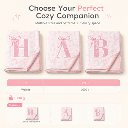 🎀 50% RABATT! ✨ Tjock Dubbelsidig Flanellpläd med Söt Rosett & Bokstavsmönster – Ultramjuk & Varm Filt 🩷